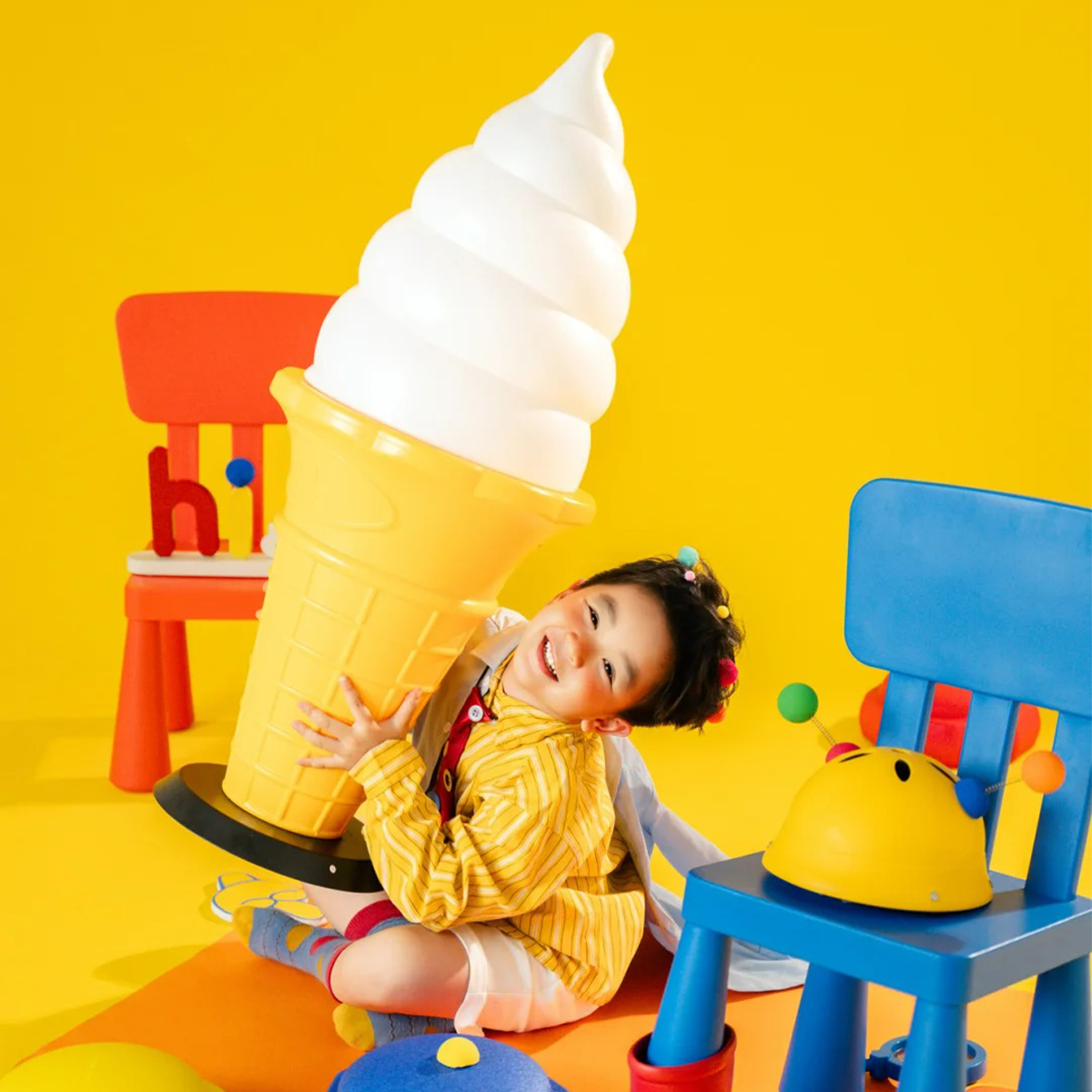 Event Party Shop - 95cm Giant Artificial Ice Cream Cone
