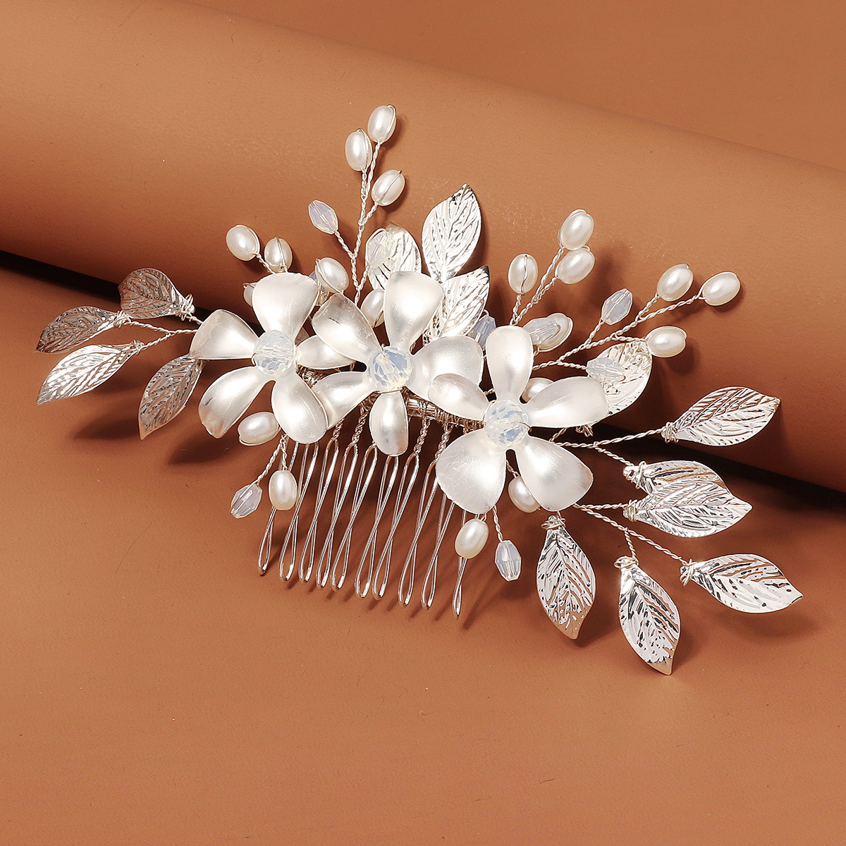 Sliver Luxurious Floral Metal  - Event Suppliers ulasan dan harga